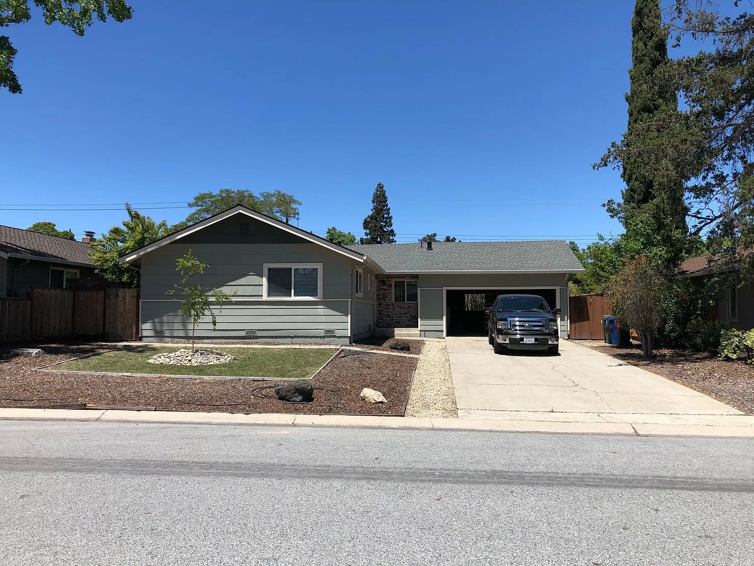 18313 Vanderbilt Dr photo 1