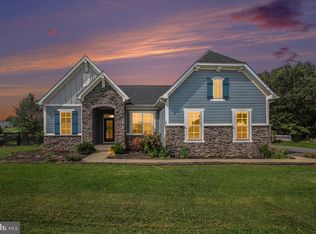 38783 Dutchmans Knoll Dr, Lovettsville, VA 20180