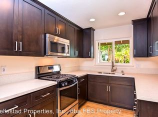171 Edgewood Dr, Oceanside, CA 92054