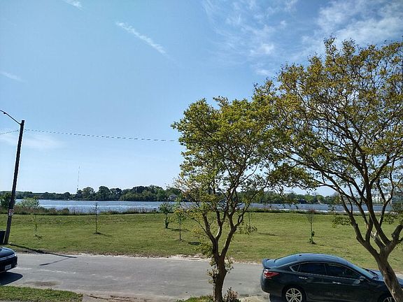2nd image of 2626 Chesterfield Blvd