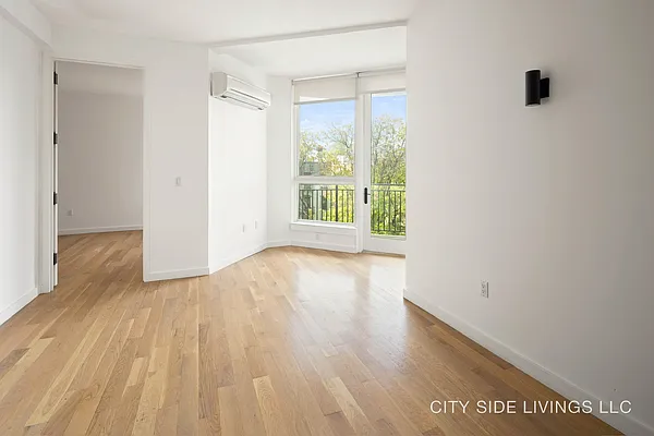 Rented by Artur Gutman, LREB | media 5