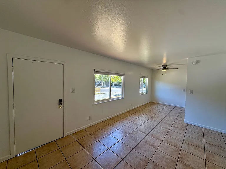 406 Woodland Ave — Photo 4