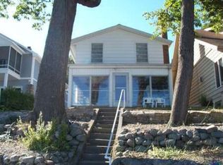 894 W Shore Dr, Culver, IN 46511