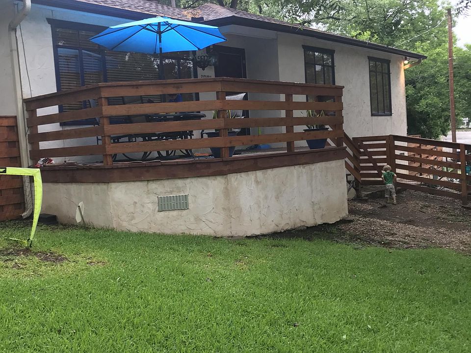 2nd image of 522 E Live Oak St