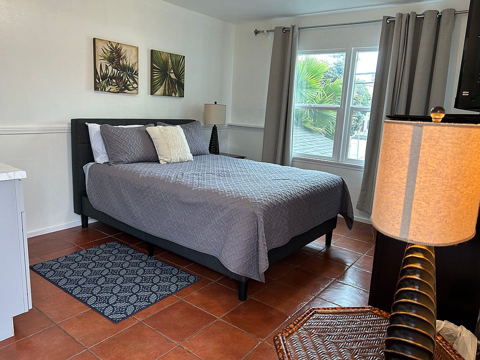 Queen bed