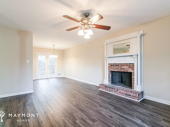 5th image of 563 Fawn Ct SE