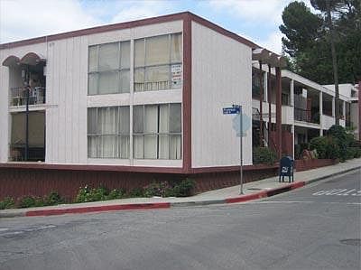 1st image of 2157 Vine St APT 5