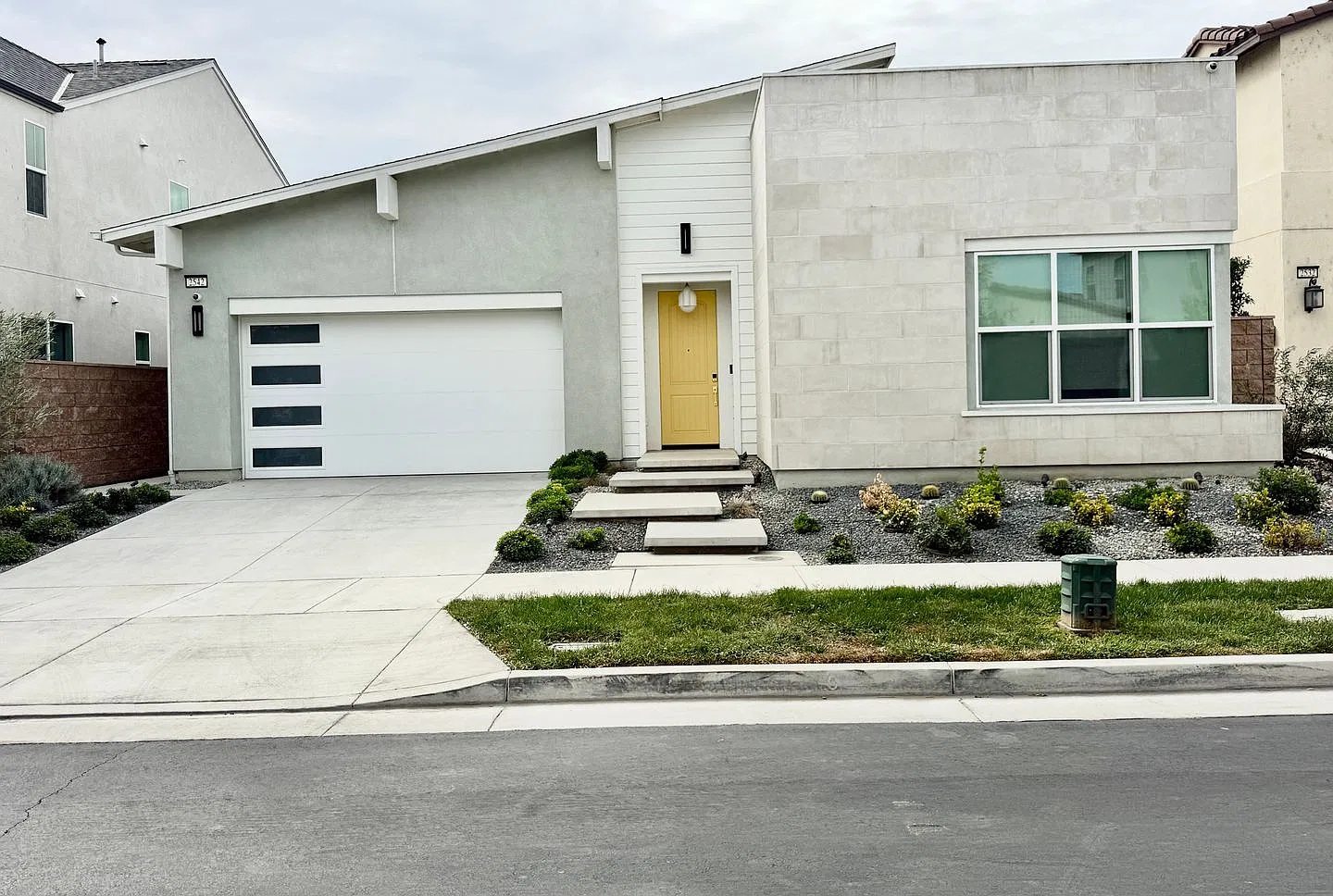 Luxury Smart Home with Resort-Style Backyard — Photo 1