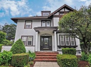 253 Ash St, Brockton, MA 02301