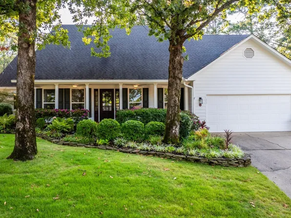 609 Saint Michael Pl, Little Rock, AR 72211