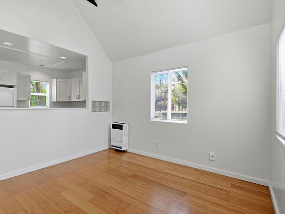 2nd image of 215 Lolita St