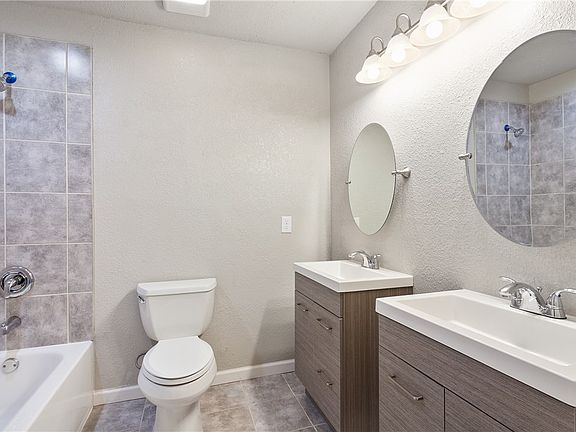 5th image of 272 Napier Ave