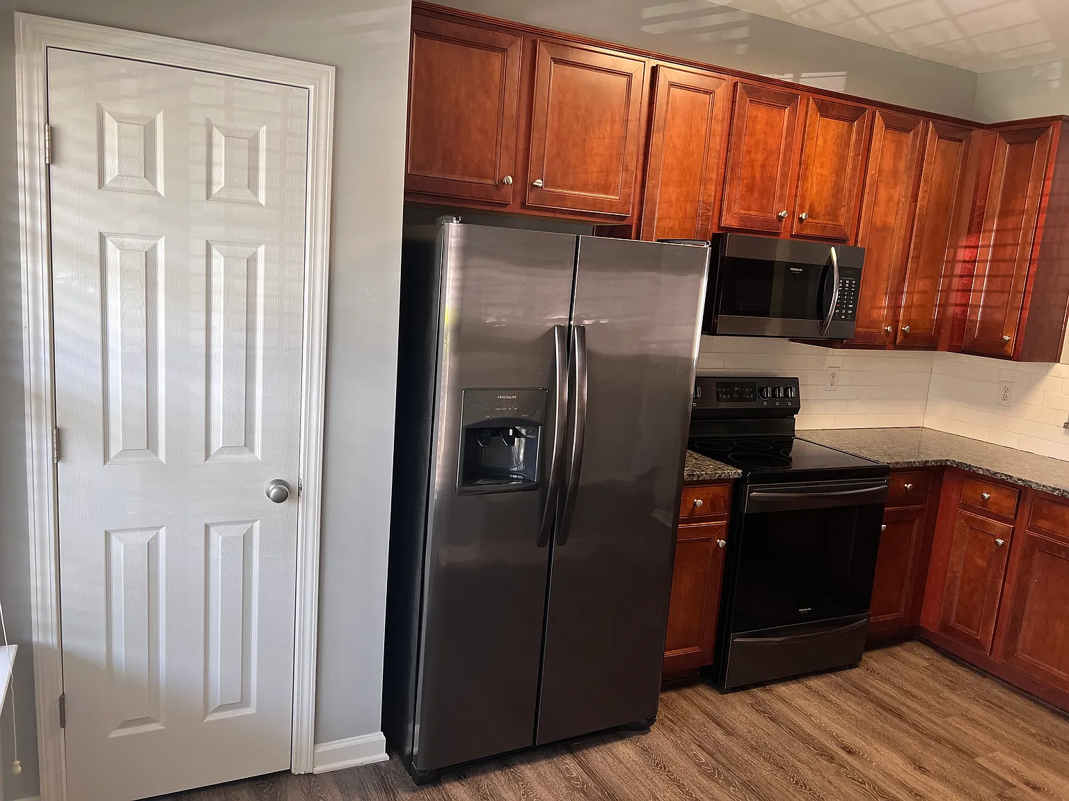 3010 Golden Dale Ln — Photo 4
