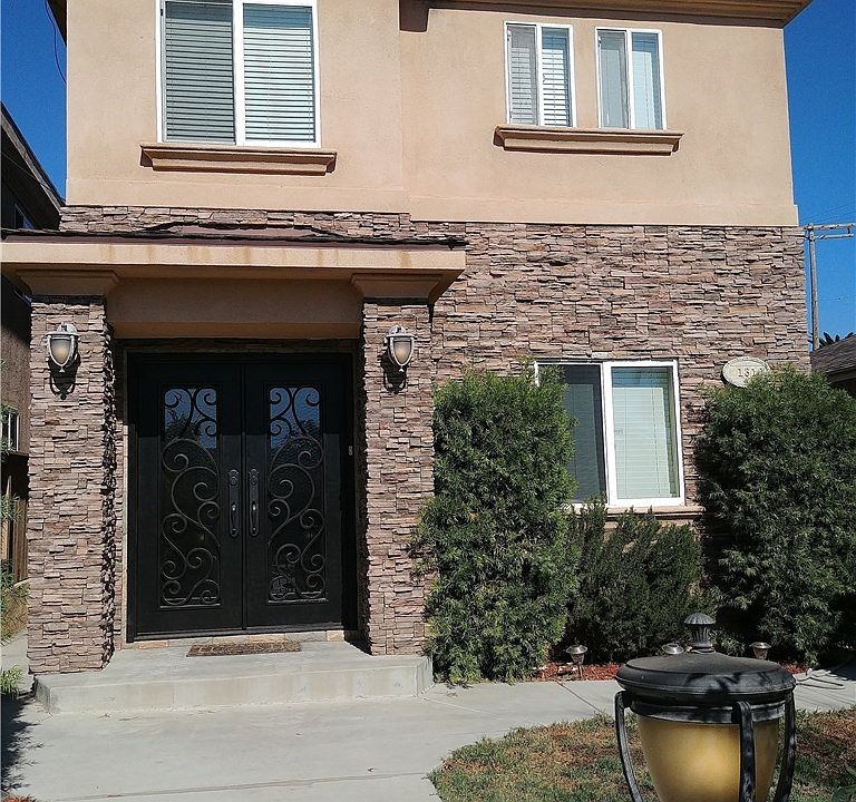 1st image of 1310 W 1st St