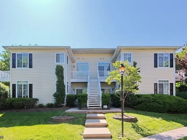 58 Wescott Rd, Bedminster, NJ 07921