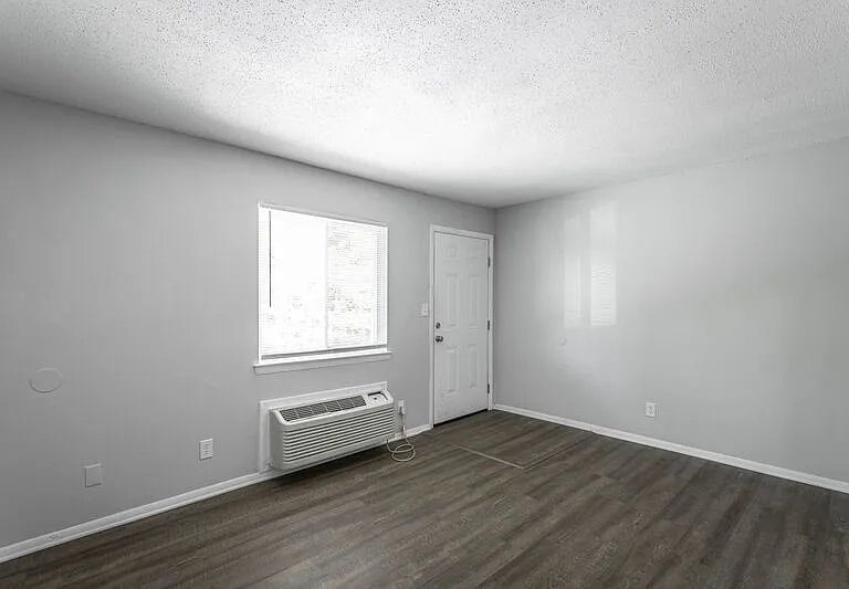 113 Goodson Ave #10 — Photo 17