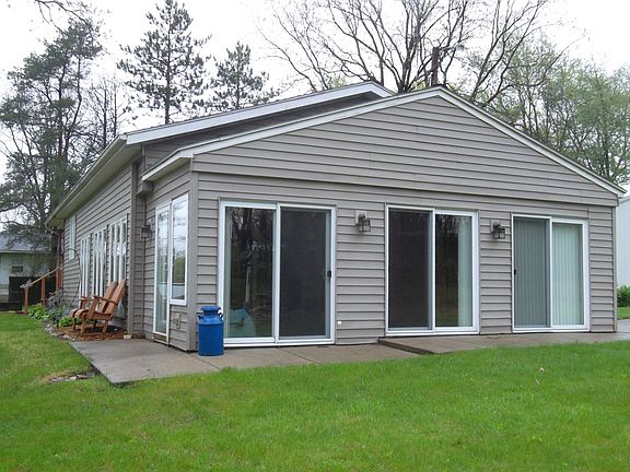 4th image of 8369 E Point Dr