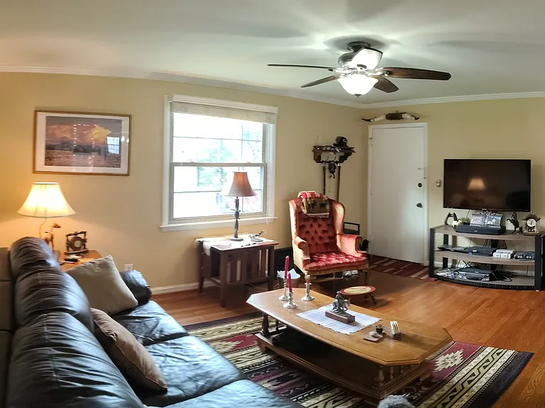 3310 Long Blvd #B6 — Photo 4
