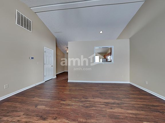 5th image of 4 Berry Ct