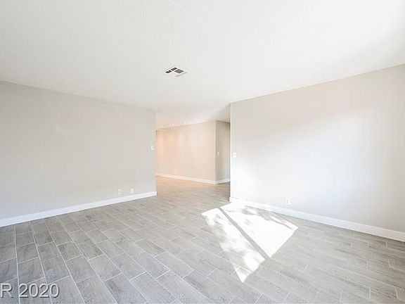 4th image of 5272 S Maryland Pkwy #B