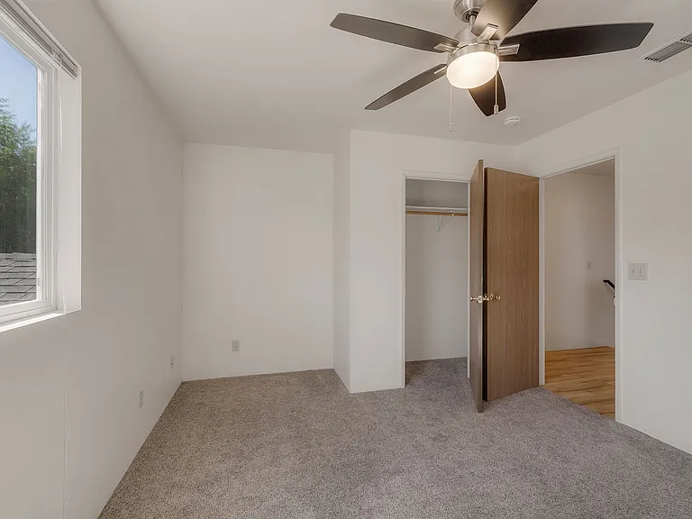 406 Nord Ave — Photo 8