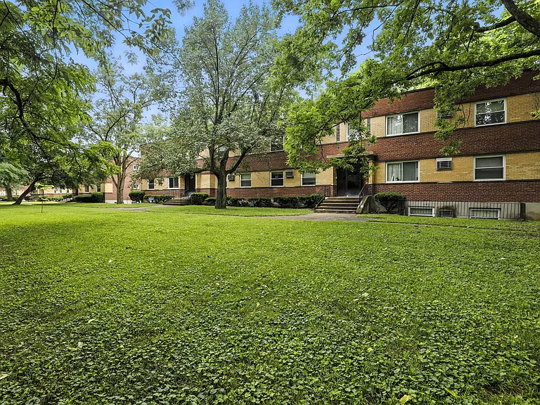 1722 N Way #BENDB8 — Photo 1