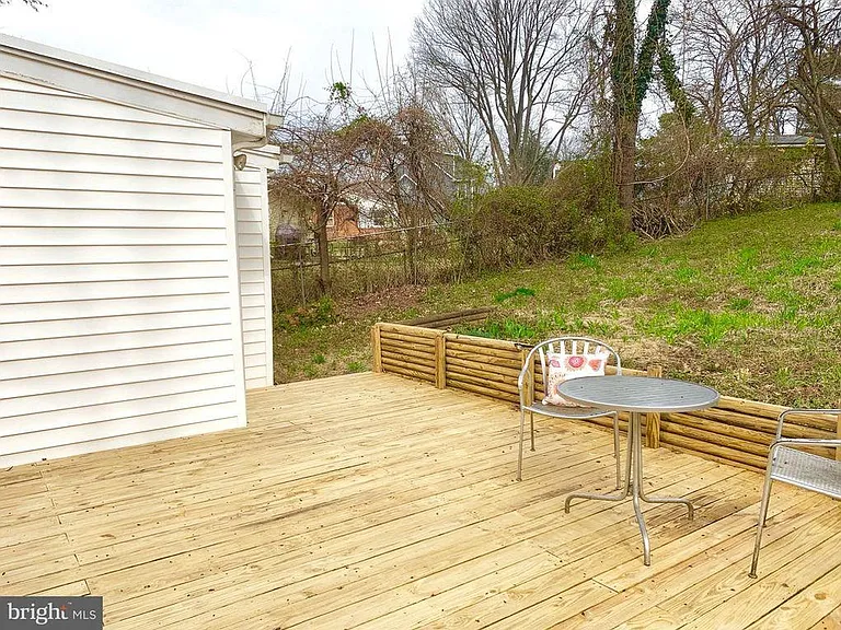 7400 Sportsman Dr — Photo 17