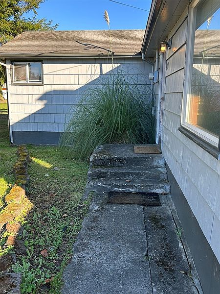 3rd image of 850 Calawah Way