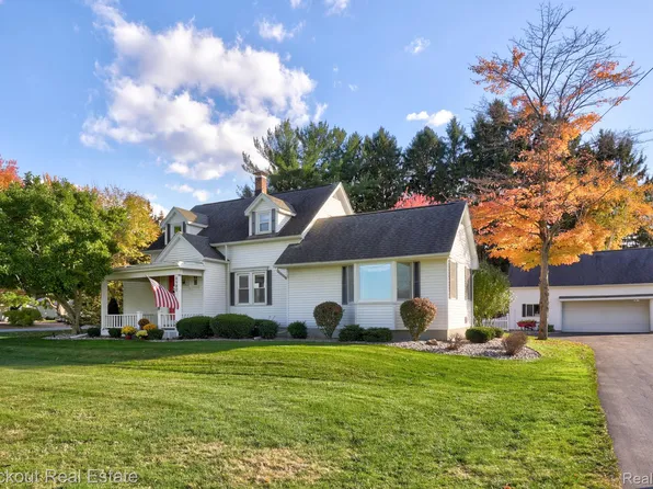 8980 E Curtis Rd, Frankenmuth, MI 48734