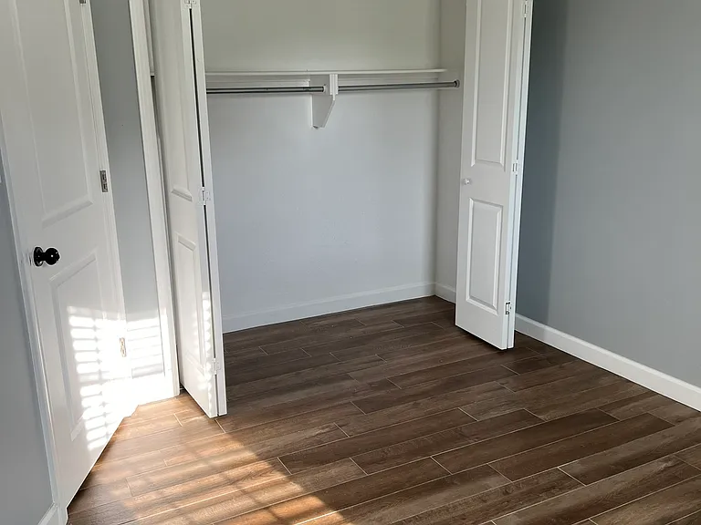 701 Troy Cv — Photo 11