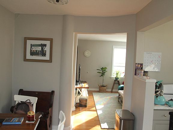 5th image of 6629 Alamo Ave #2W
