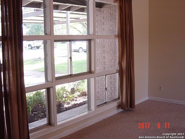 1st image of 359 Timberlane Dr