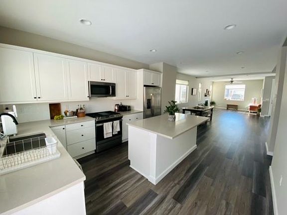 5th image of 1473 New Holland Dr