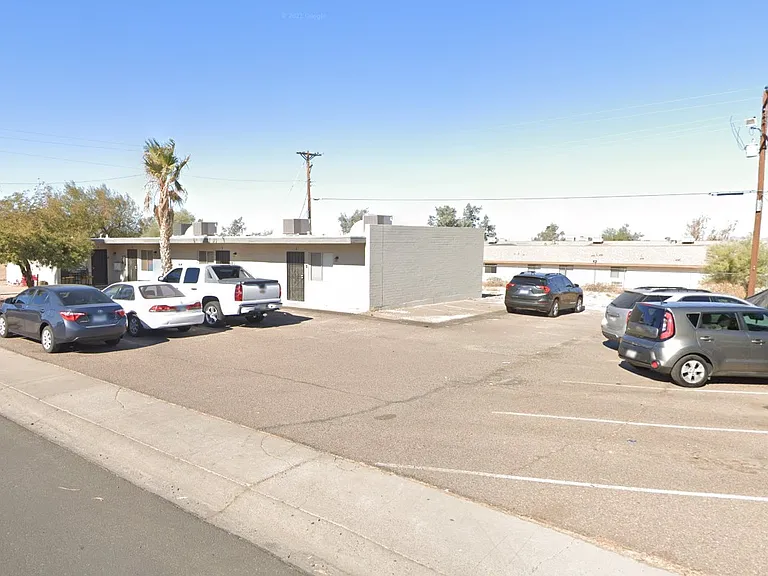 720 E Siesta Dr #3 — Photo 10