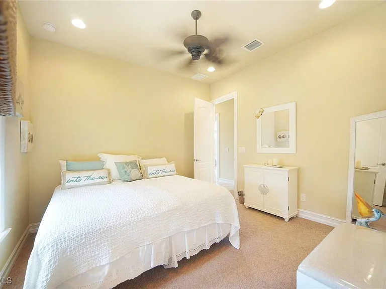 5415 SW 17th Ave — Photo 12