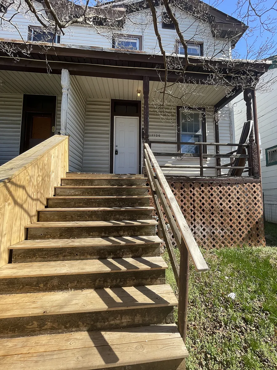 Building Photo - 1106 Pierce St
