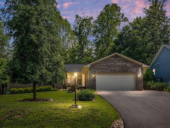 3rd image of 319 Birchside Cir E