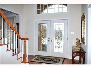 2530 Minton Dr, Coraopolis, PA 15108