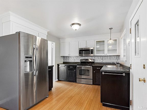 3rd image of 21815 12th Ave S