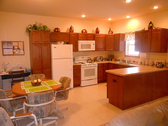 5th image of 2076-2076 Okray Ave
