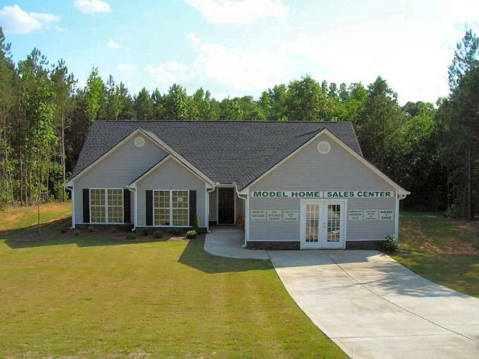 2nd image of 208 Pine Ridge Cir