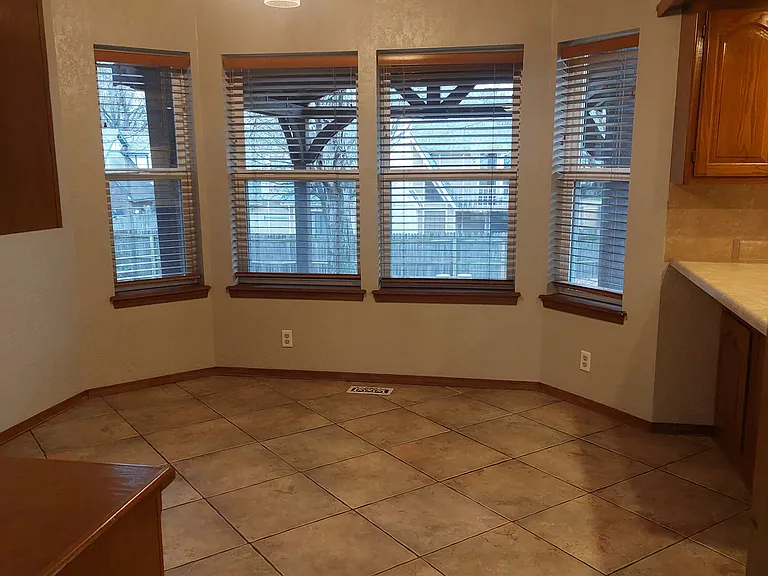 8740 S College Ave — Photo 8