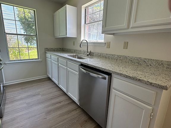 5th image of 104 Jigsaw Rd