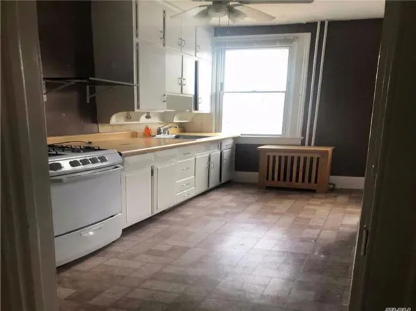 150 Main St, Huntington, NY 11743