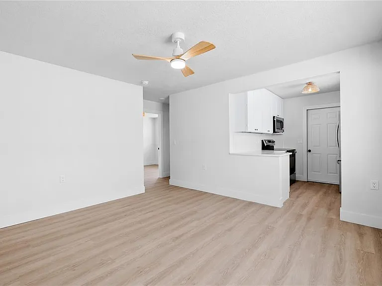13388 1st St E #C — Photo 11