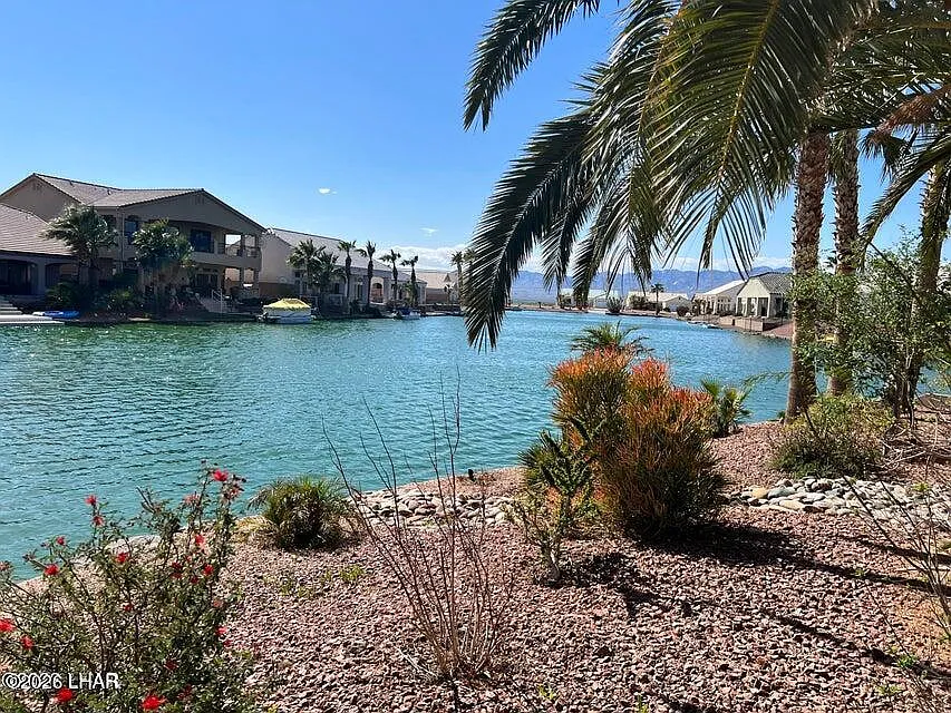3 bed, 2.0 bath, 2184 sqft, $3,500 — Photo 3