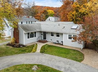9 Jerdens Ln, Rockport, MA 01966
