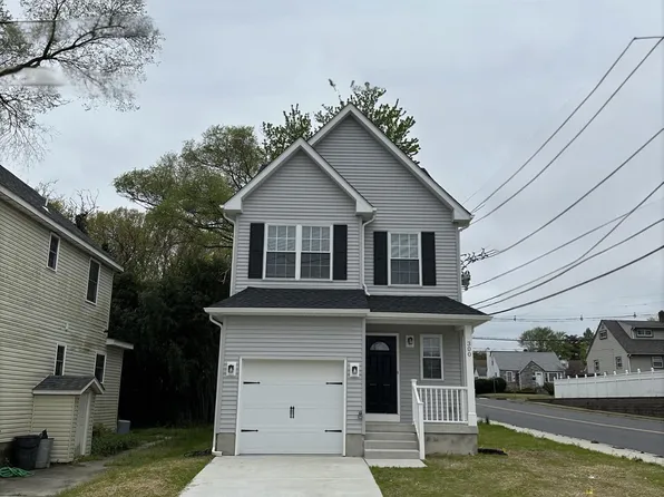 300 Saunders Ave, Bellmawr, NJ 08031