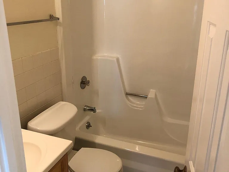 9 Davis Rd #C14 — Photo 3