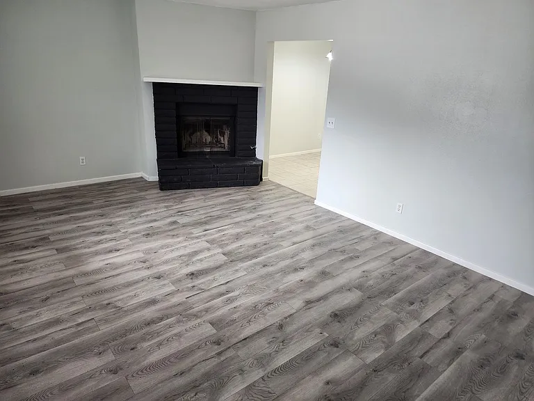 15833 Serrano Rd — Photo 6